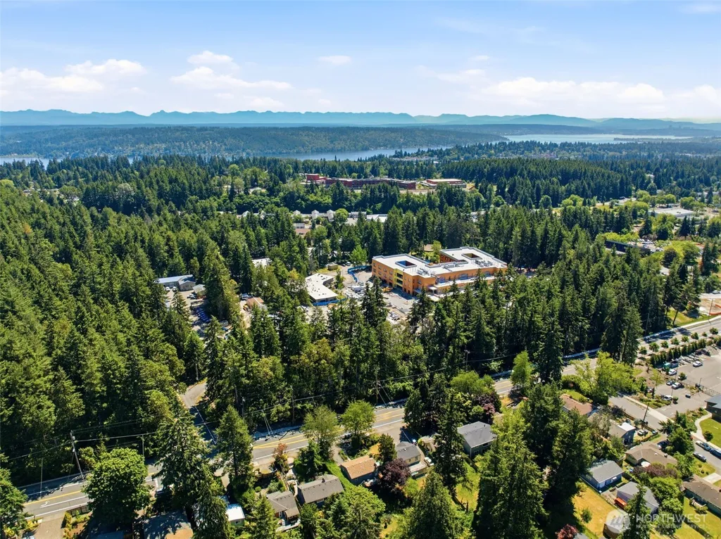 15839 15th Avenue NE Shoreline WA 98155