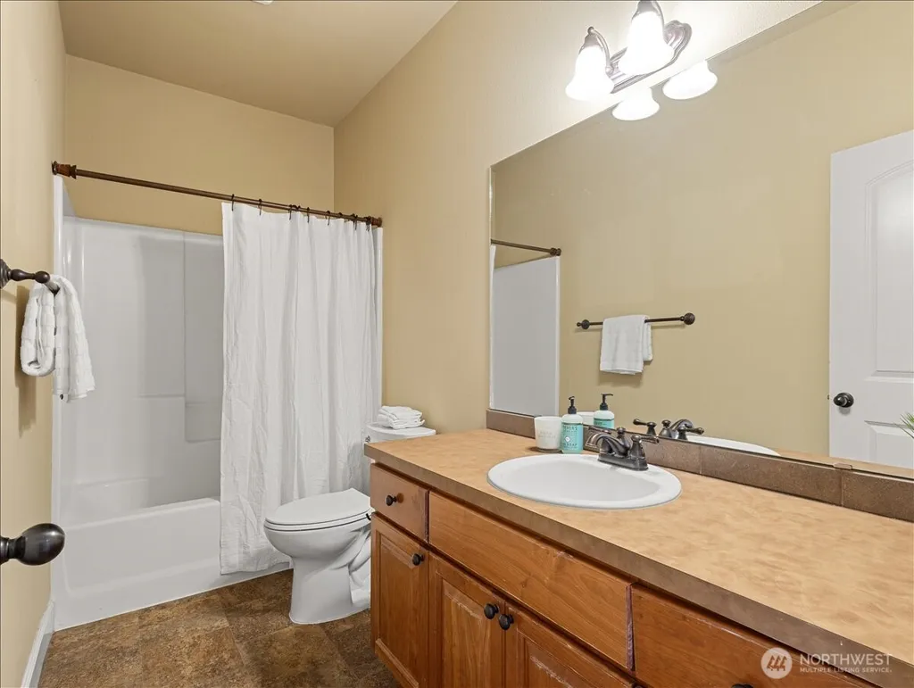 4229 NW Grass Valley Court Camas WA 98607