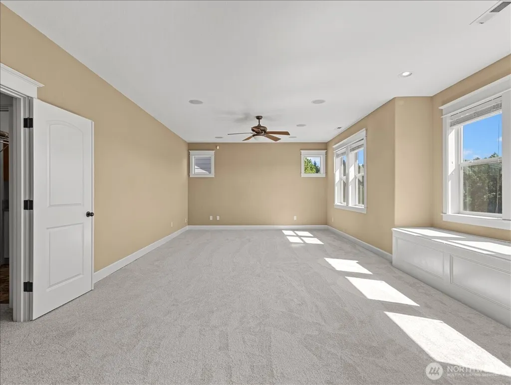 4229 NW Grass Valley Court Camas WA 98607