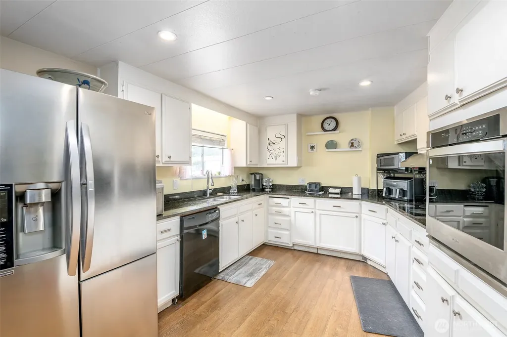 210 37th Street SE Auburn WA 98002