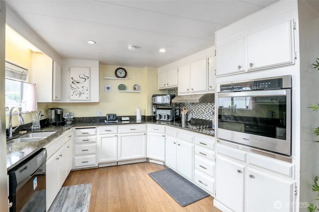 210 37th Street SE Auburn WA 98002