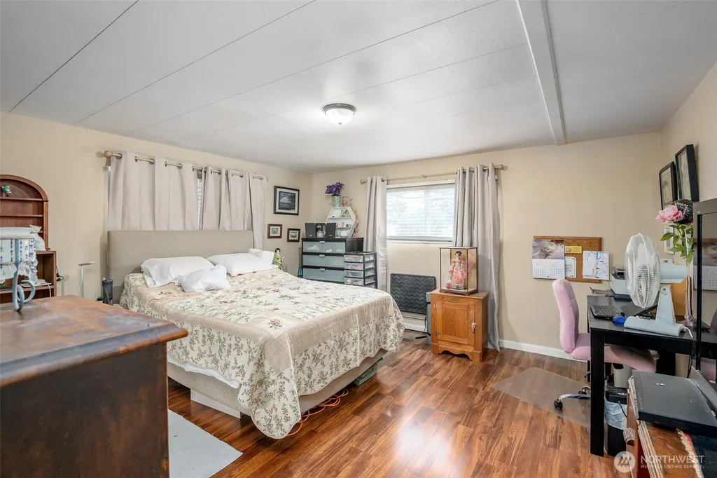 210 37th Street SE Auburn WA 98002