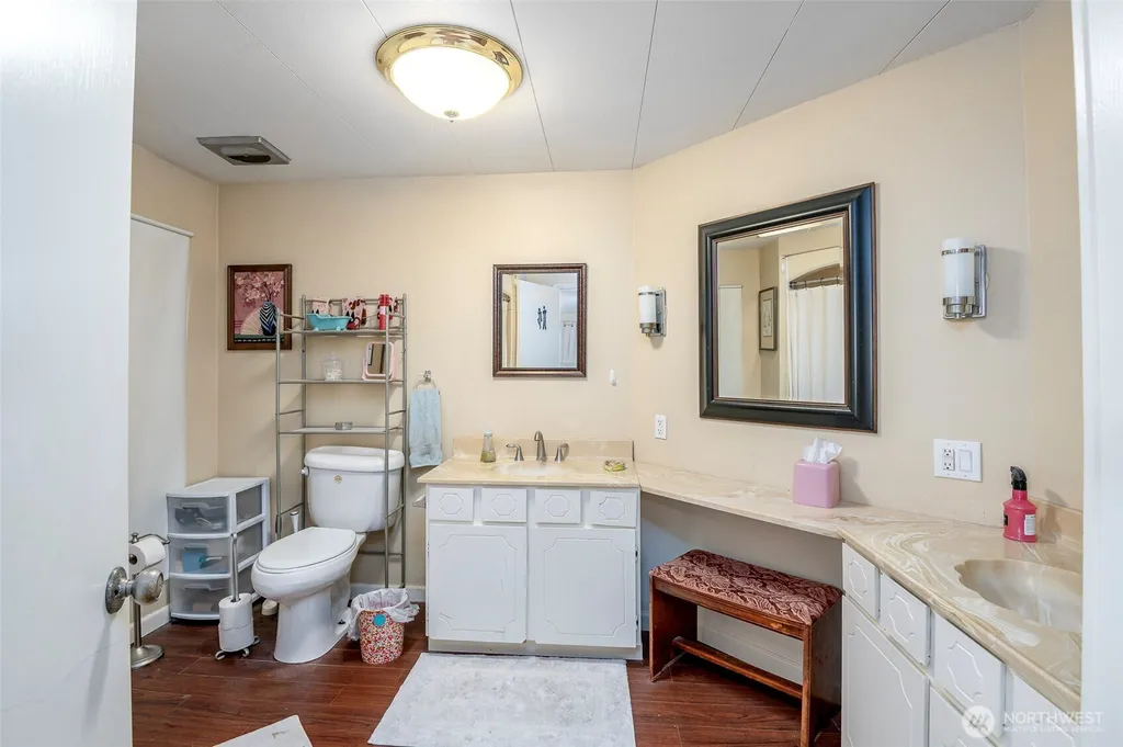 210 37th Street SE Auburn WA 98002