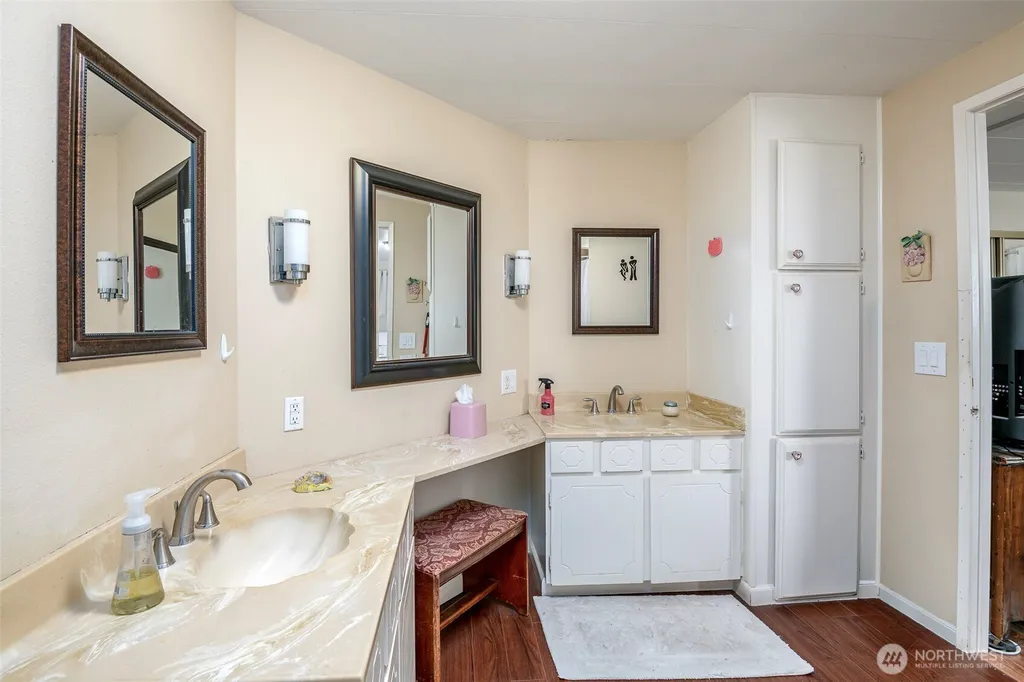210 37th Street SE Auburn WA 98002