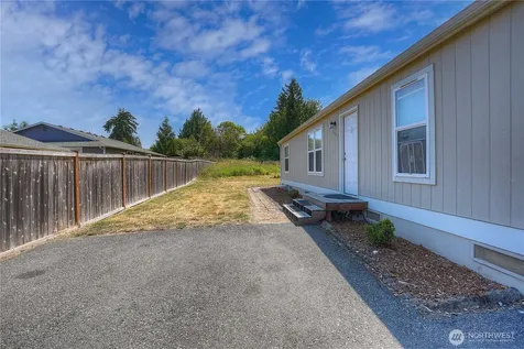 1402 103rd Street E Tacoma WA 98445