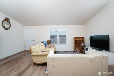 1402 103rd Street E Tacoma WA 98445