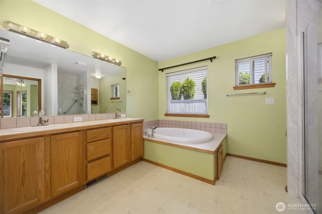 3128 Tanglewood Lane Bellingham WA 98226
