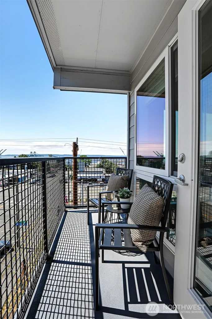 2824 Grand Avenue Everett WA 98201
