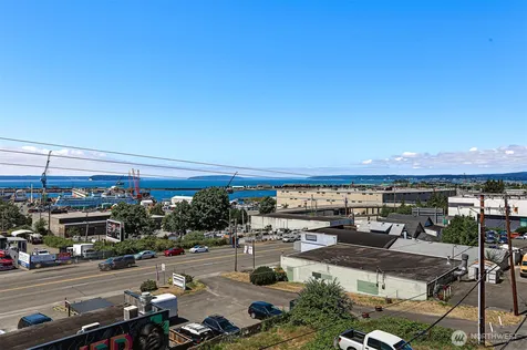 2824 Grand Avenue Everett WA 98201