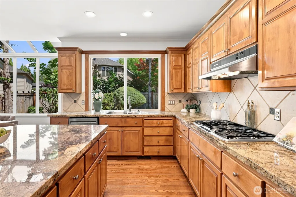 1006 270th Court SE Sammamish WA 98075