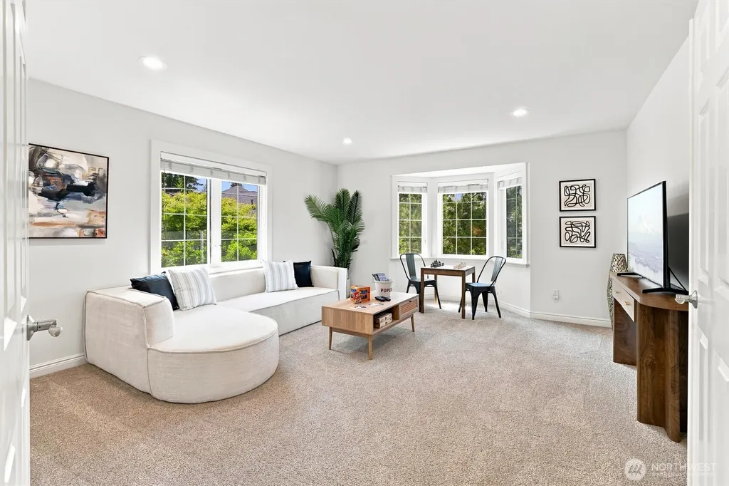 1006 270th Court SE Sammamish WA 98075