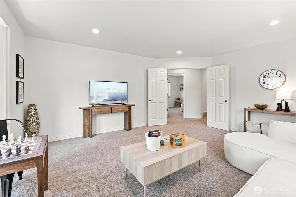 1006 270th Court SE Sammamish WA 98075
