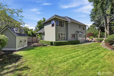 1006 270th Court SE Sammamish WA 98075