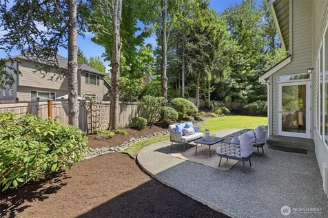 1006 270th Court SE Sammamish WA 98075