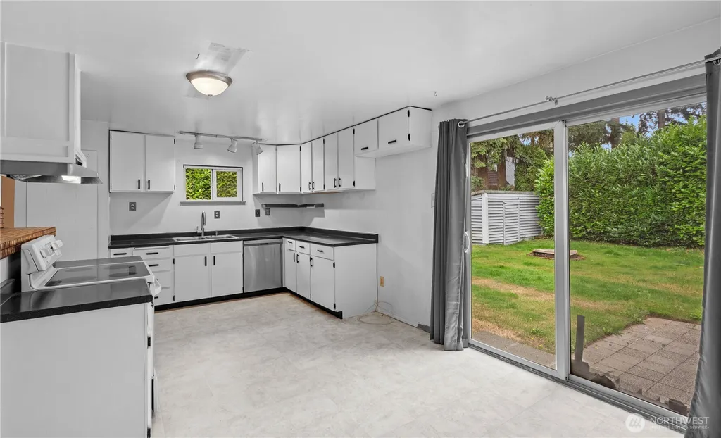 20906 106th St E Bonney Lake WA 98391