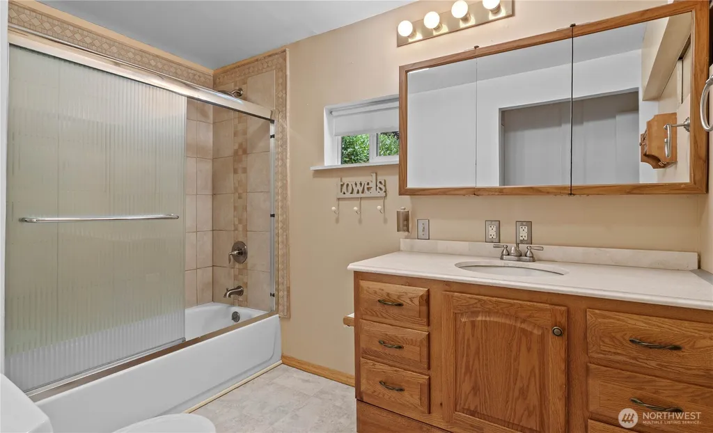 20906 106th St E Bonney Lake WA 98391