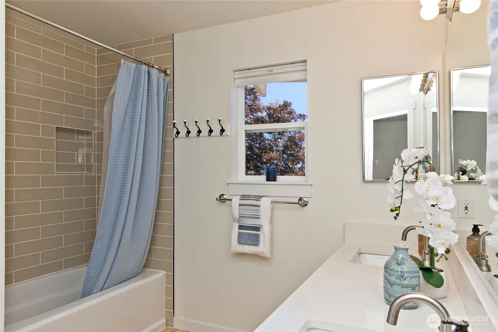 34702 SE Kinsey Street Snoqualmie WA 98065