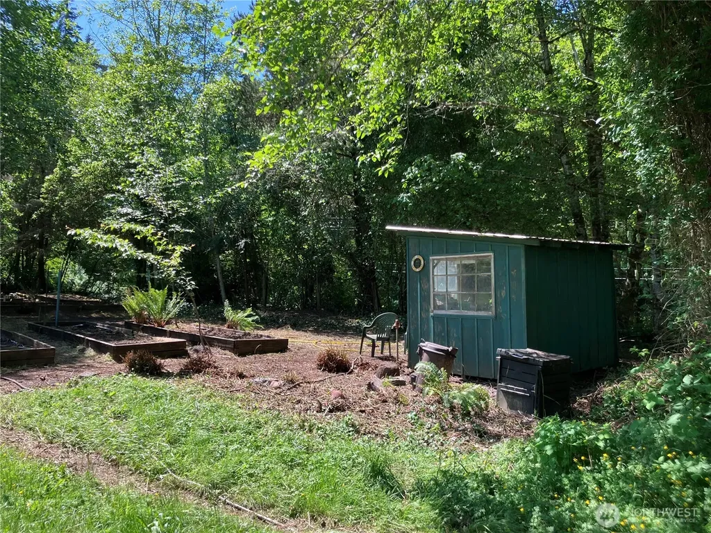 4293 E Pickering Road Shelton WA 98584