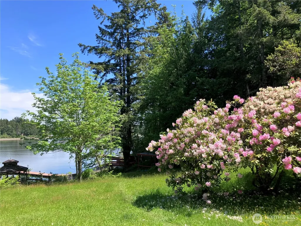 4293 E Pickering Road Shelton WA 98584