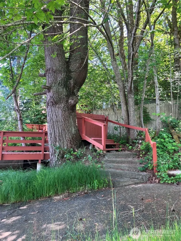 4293 E Pickering Road Shelton WA 98584