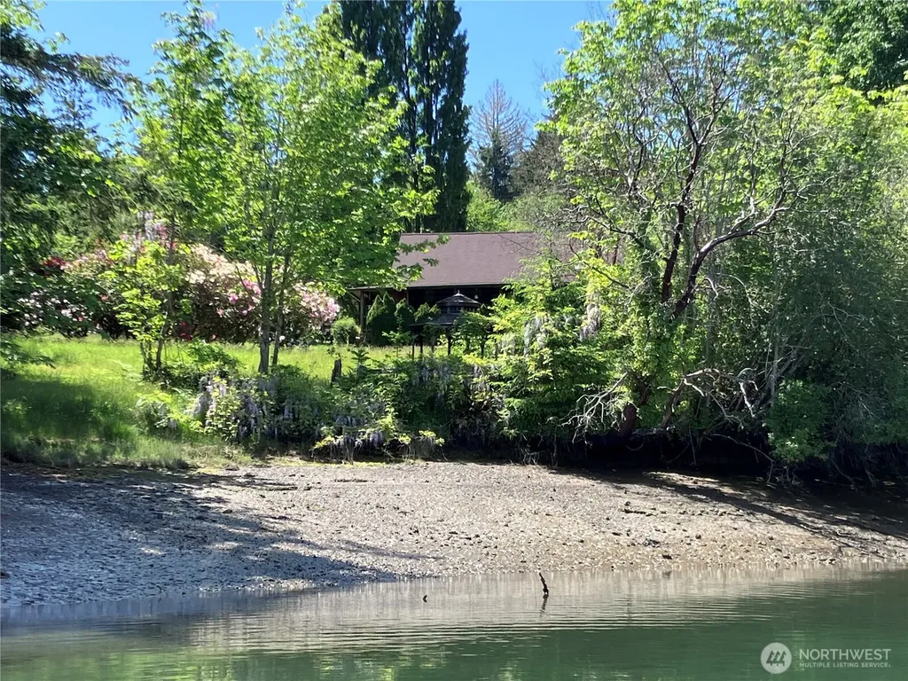 4293 E Pickering Road Shelton WA 98584