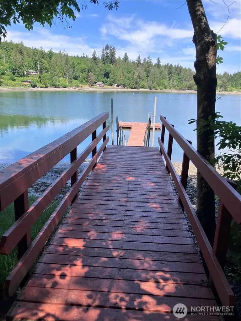 4293 E Pickering Road Shelton WA 98584
