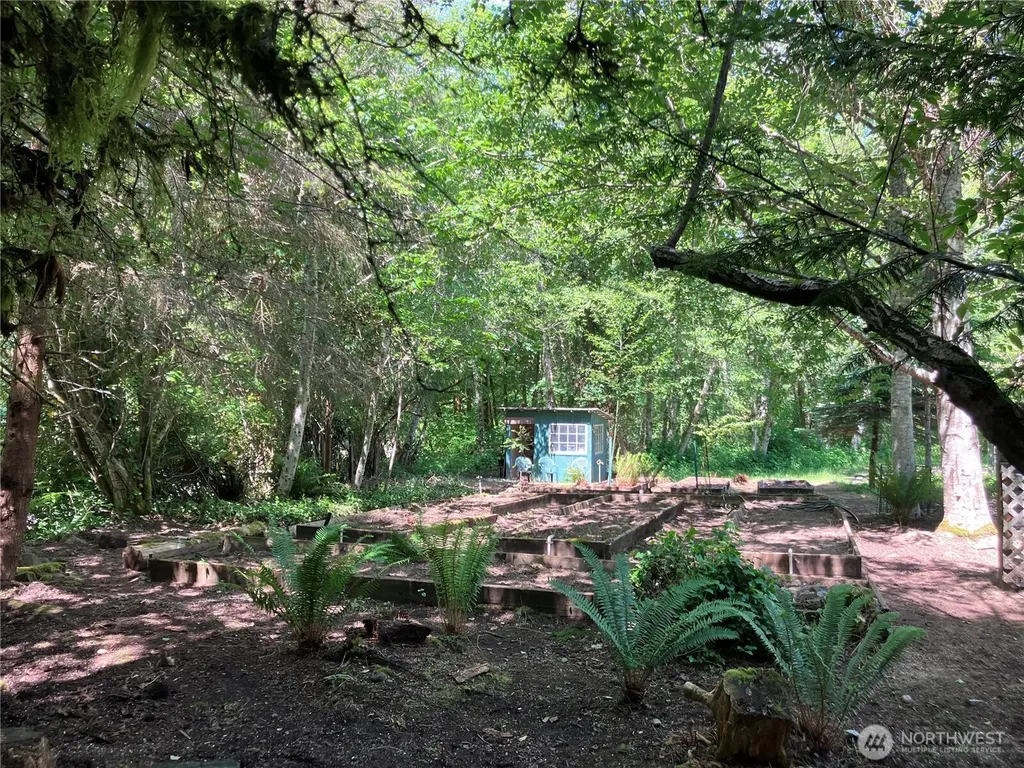 4293 E Pickering Road Shelton WA 98584