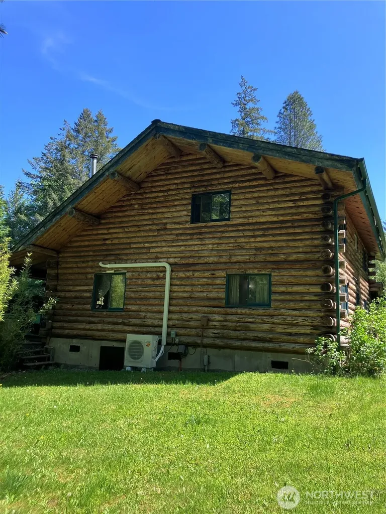 4293 E Pickering Road Shelton WA 98584