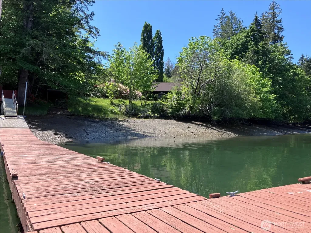4293 E Pickering Road Shelton WA 98584
