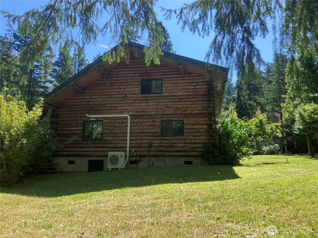 4293 E Pickering Road Shelton WA 98584