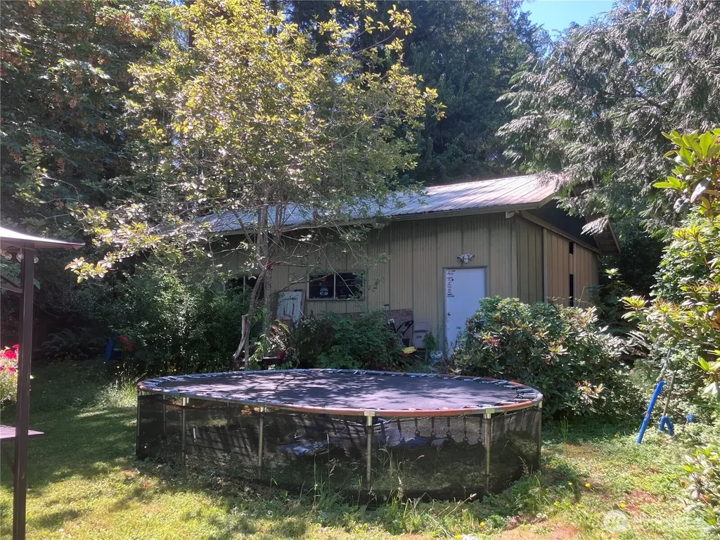 4293 E Pickering Road Shelton WA 98584