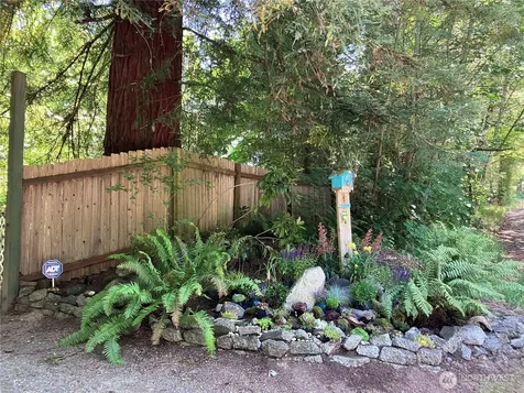 4293 E Pickering Road Shelton WA 98584