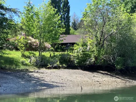 4293 E Pickering Road Shelton WA 98584