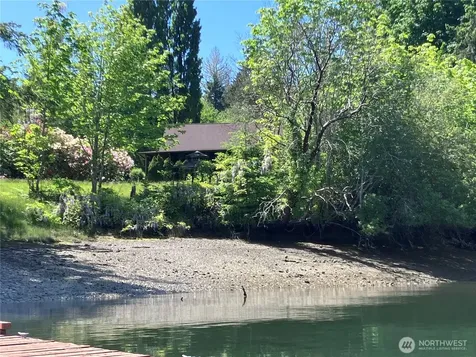 4293 E Pickering Road Shelton WA 98584