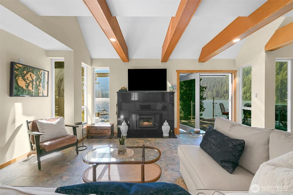 1458 Roy Road Bellingham WA 98229