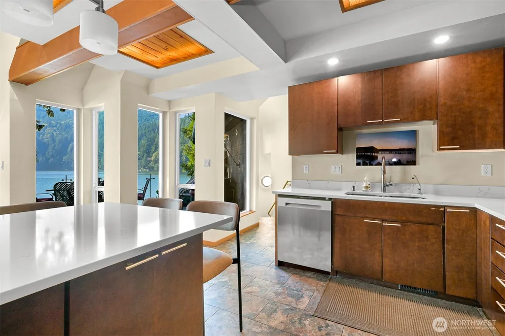 1458 Roy Road Bellingham WA 98229