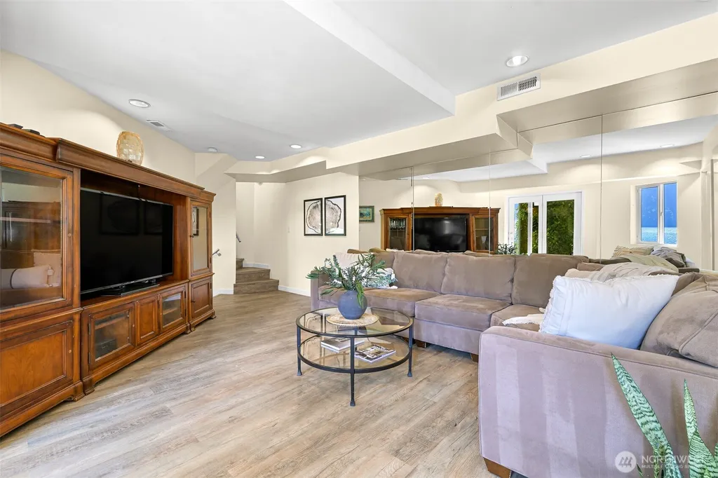 1458 Roy Road Bellingham WA 98229