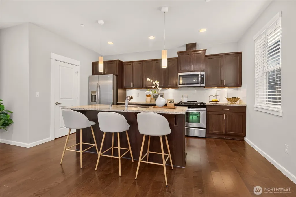868 3rd Avenue NE Issaquah WA 98029