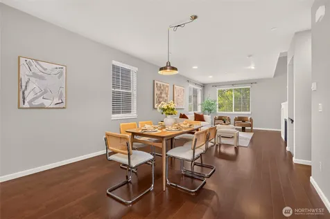 868 3rd Avenue NE Issaquah WA 98029