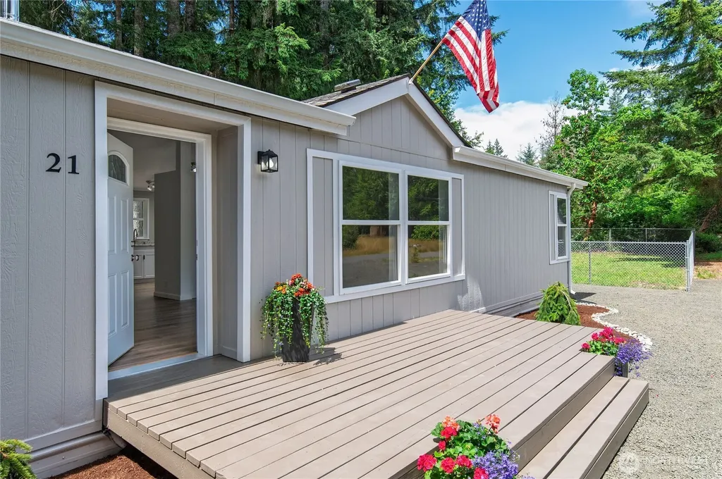 21 Willopa Road Shelton WA 98584