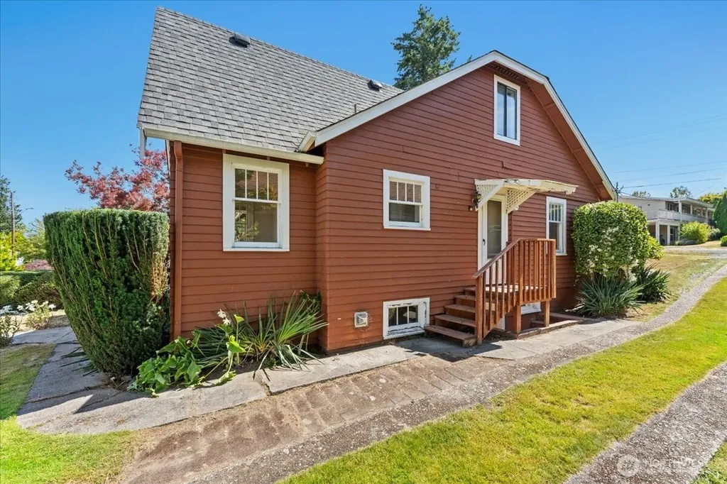 228 4th Avenue N Edmonds WA 98020