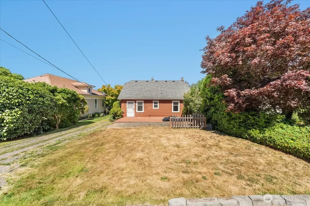 228 4th Avenue N Edmonds WA 98020