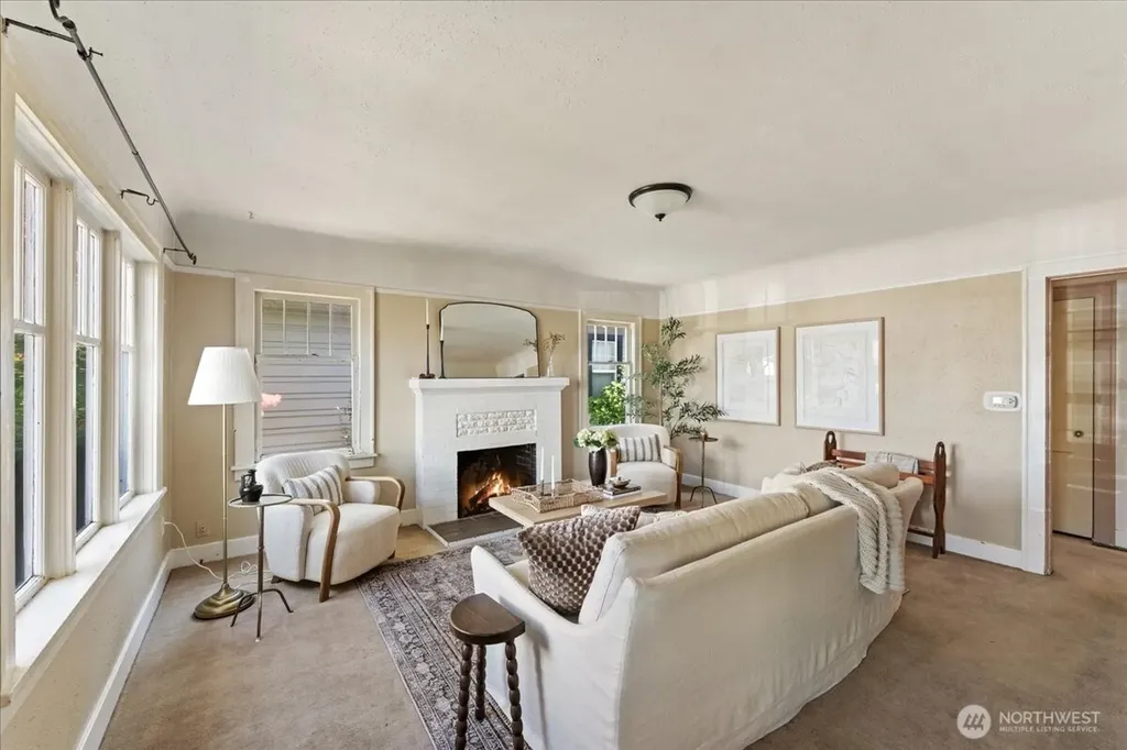 228 4th Avenue N Edmonds WA 98020