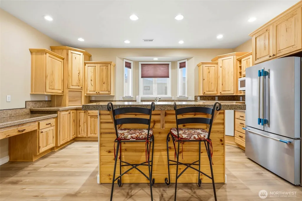 4004 Desert Plateau Pasco WA 99301