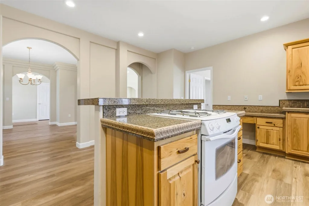 4004 Desert Plateau Pasco WA 99301