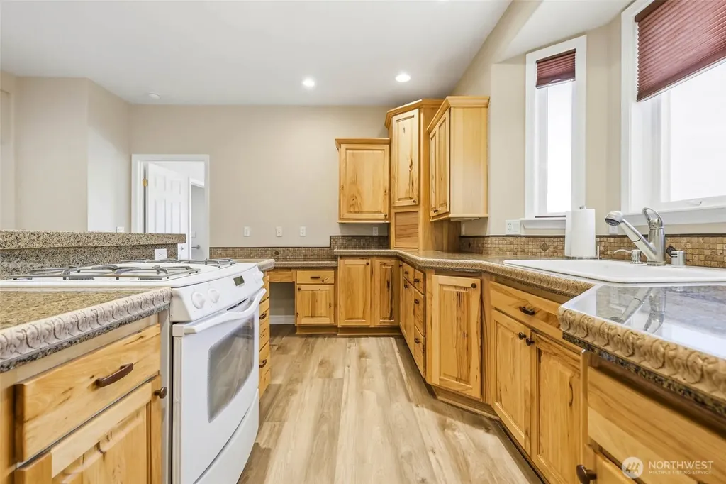 4004 Desert Plateau Pasco WA 99301