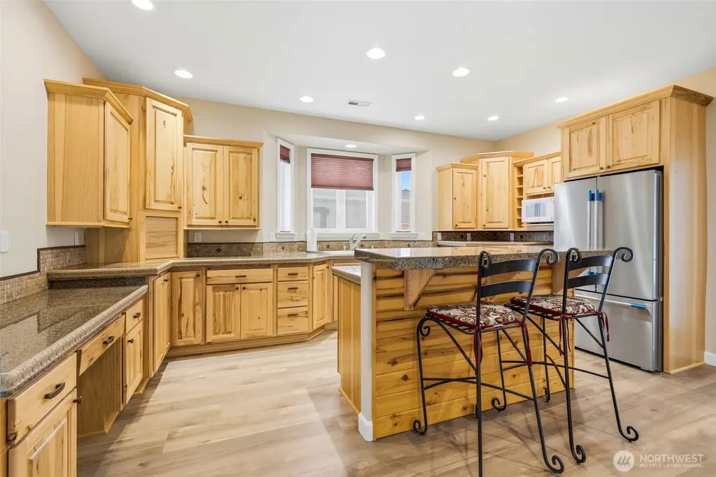 4004 Desert Plateau Pasco WA 99301