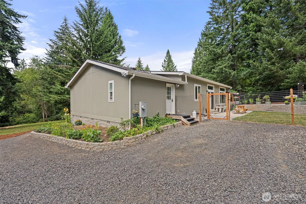 127 Brookside Lane Chehalis WA 98532