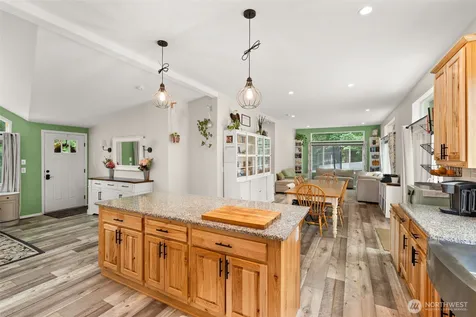 127 Brookside Lane Chehalis WA 98532
