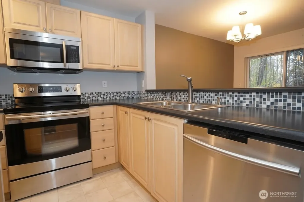 12427 4th Avenue W Everett WA 98204